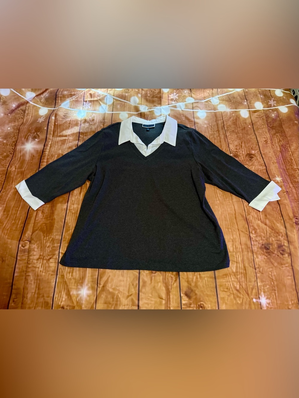 Karen Scott Black Long-Sleeve V-Neck Top with White Collar